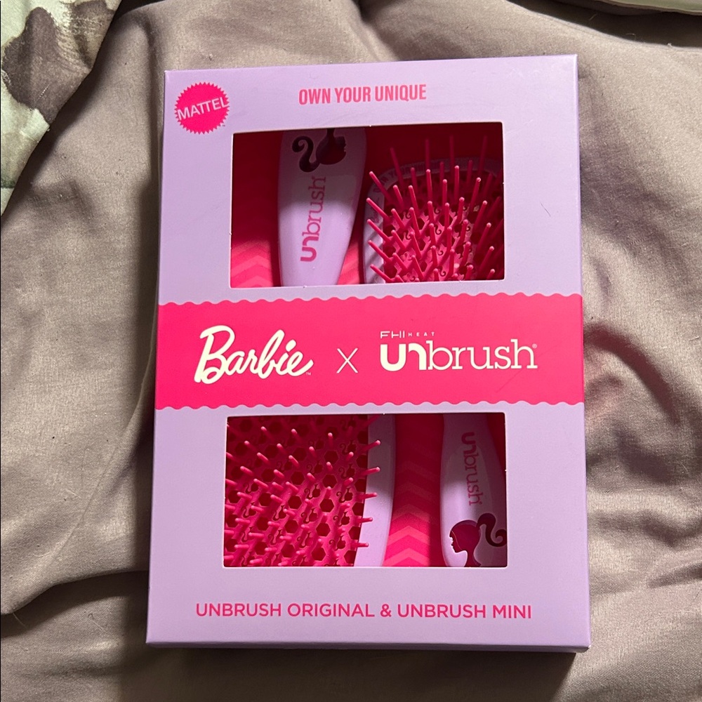 Barbie x Wetbrush Pink Detangling Brush Set
